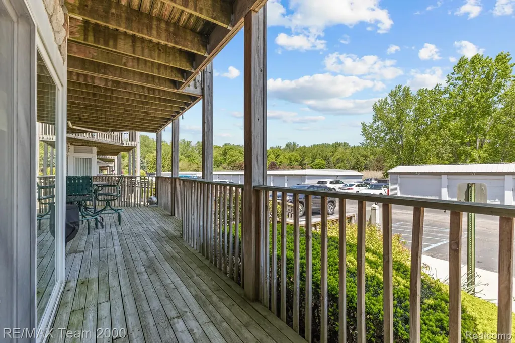37522 Jefferson Avenue Harrison Charter Township MI 48045