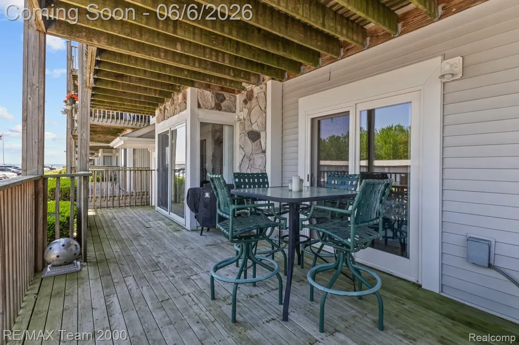 37522 Jefferson Avenue Harrison Charter Township MI 48045