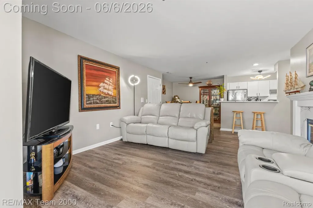 37522 Jefferson Avenue Harrison Charter Township MI 48045