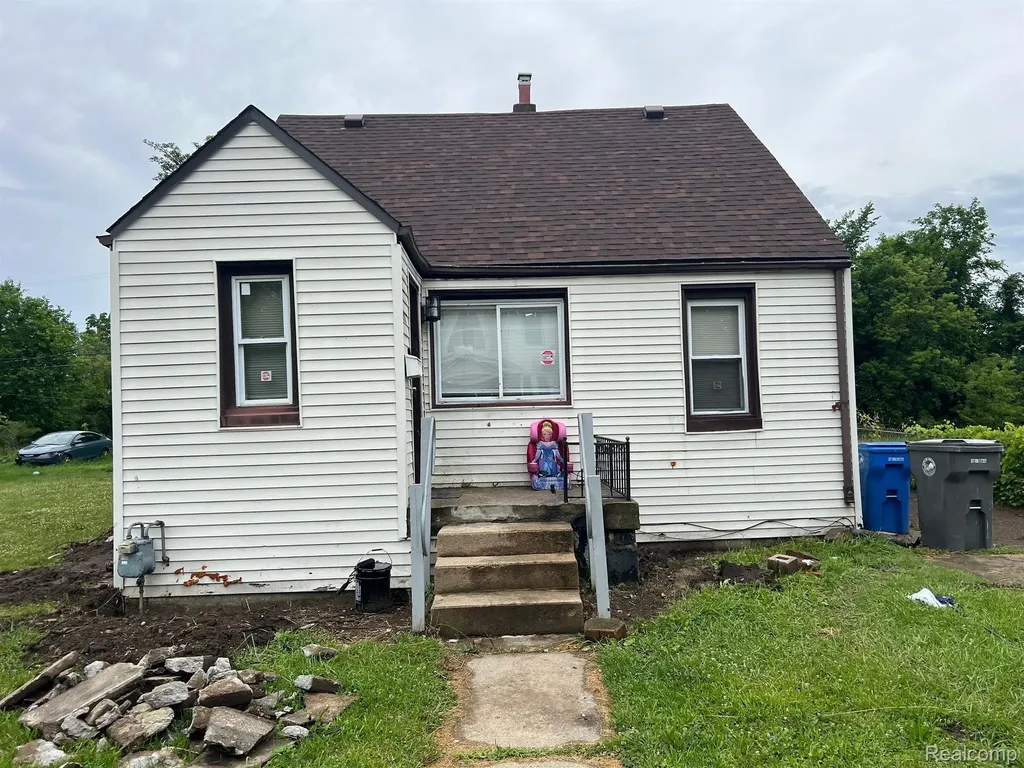 3756 Ash Street Inkster City MI 48141