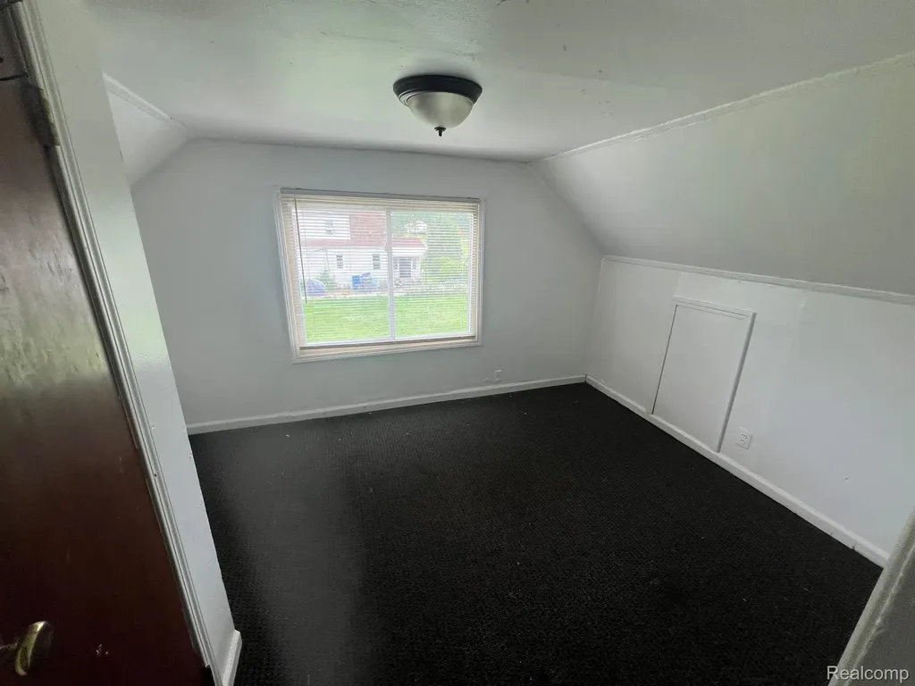 3756 Ash Street Inkster City MI 48141
