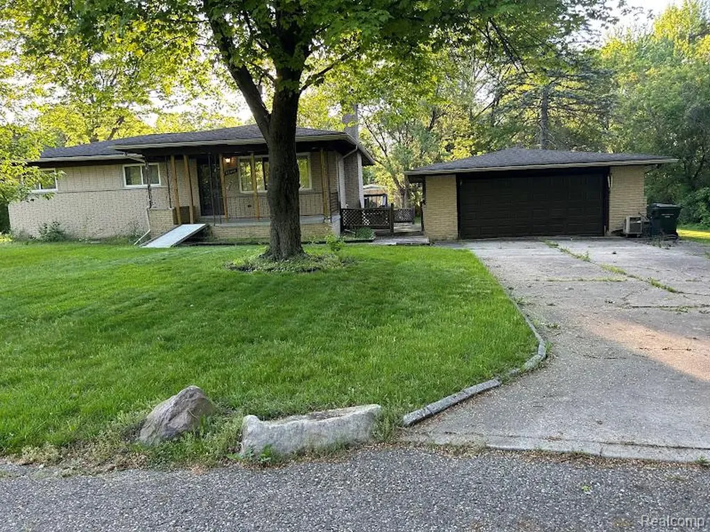 52412 Pappy Lane Shelby Charter Township MI 48316