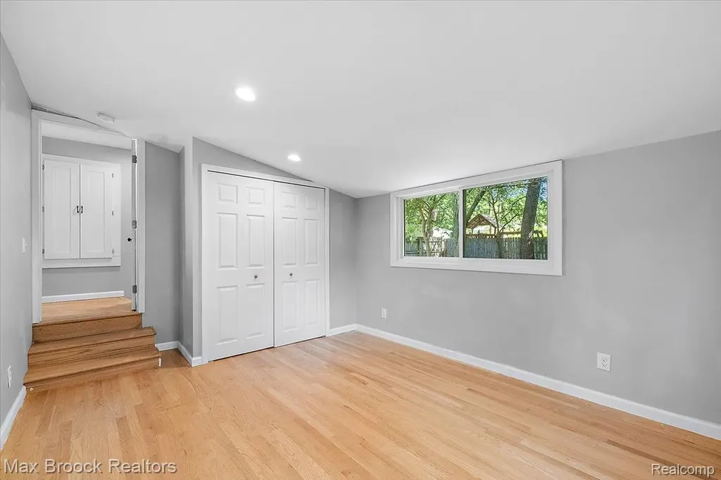 6431 Prairie Lawn Waterford Charter Township MI 48329
