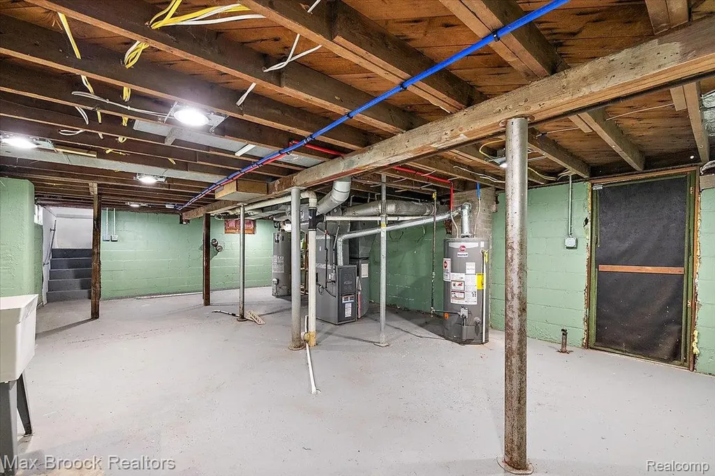 6431 Prairie Lawn Waterford Charter Township MI 48329