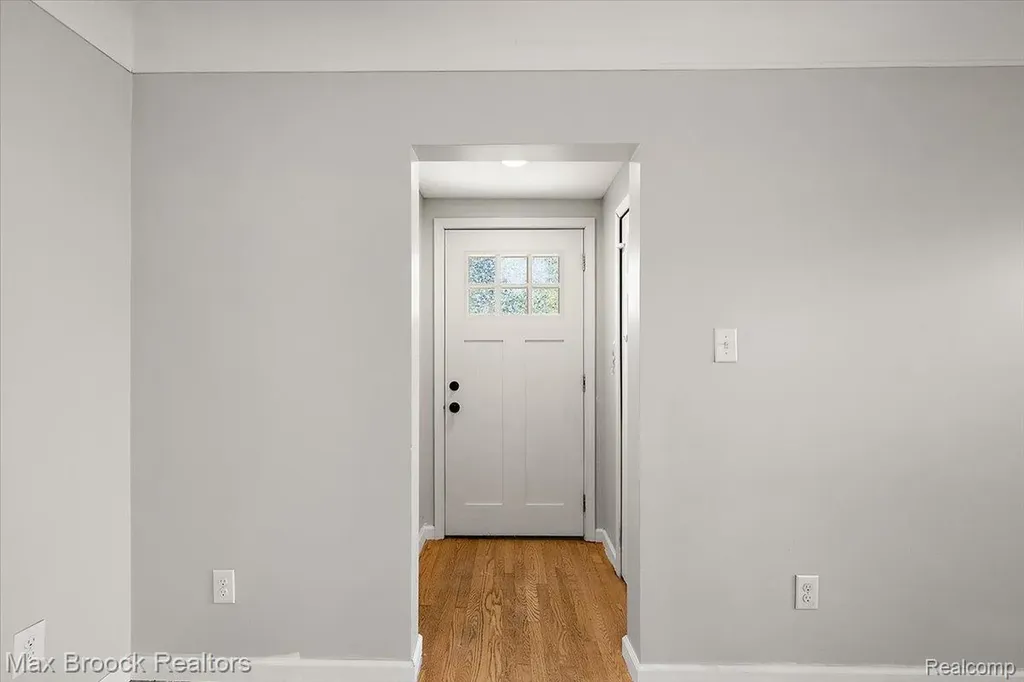 6431 Prairie Lawn Waterford Charter Township MI 48329