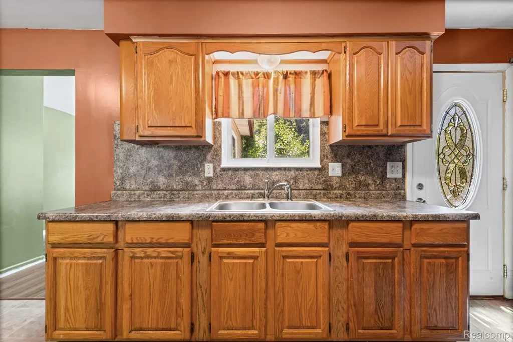 315 Airport Drive Holly Village MI 48442