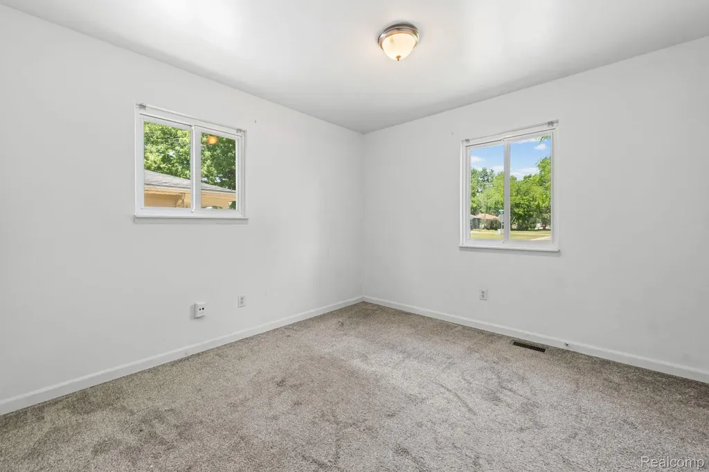 315 Airport Drive Holly Village MI 48442