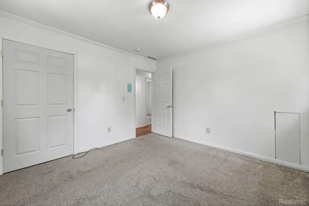 315 Airport Drive Holly Village MI 48442