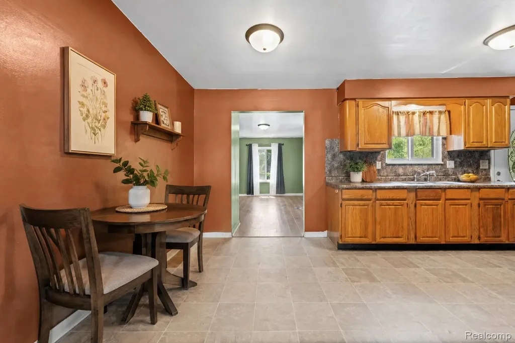 315 Airport Drive Holly Village MI 48442
