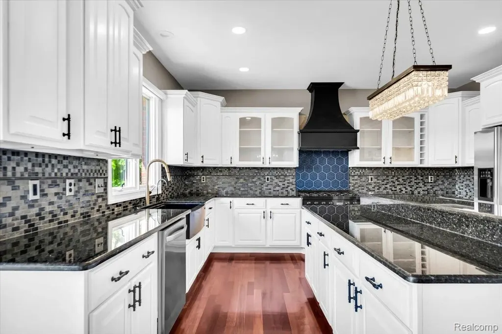 2424 Pebble Beach Drive Oakland Charter Township MI 48363