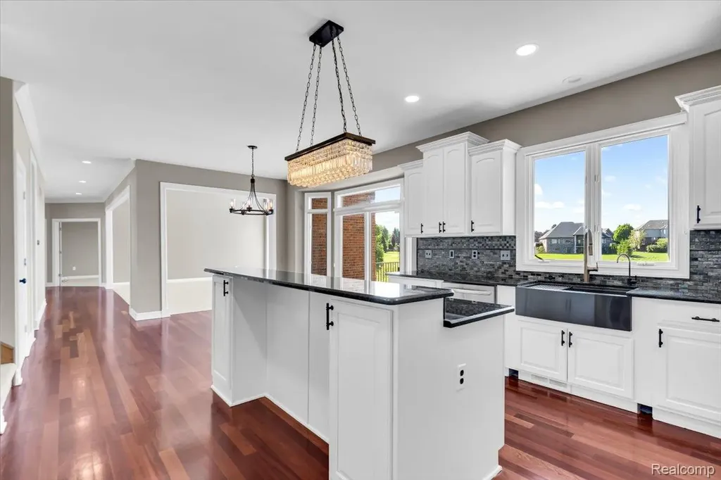 2424 Pebble Beach Drive Oakland Charter Township MI 48363