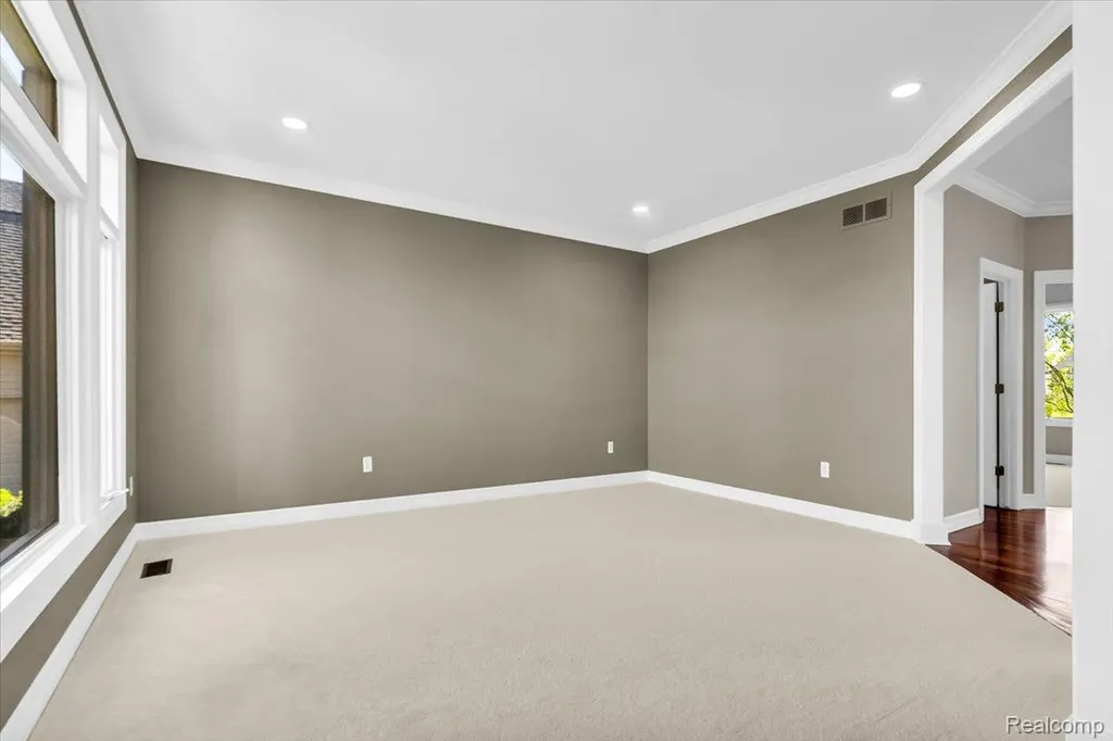 2424 Pebble Beach Drive Oakland Charter Township MI 48363