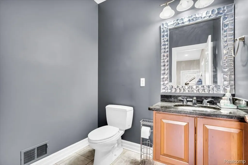 2424 Pebble Beach Drive Oakland Charter Township MI 48363