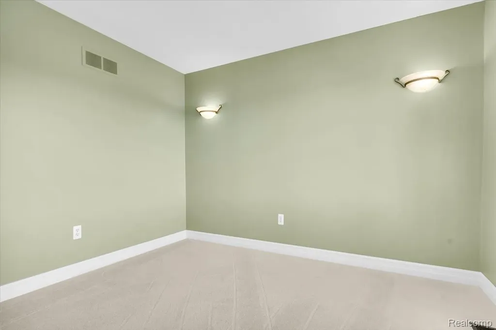 2424 Pebble Beach Drive Oakland Charter Township MI 48363