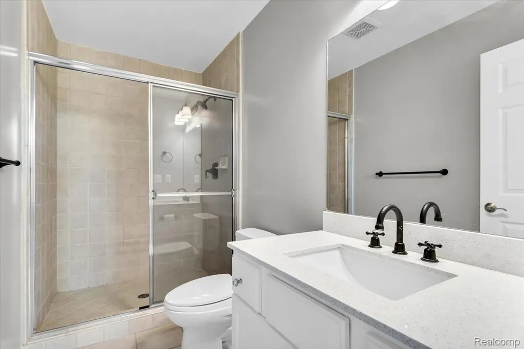 2424 Pebble Beach Drive Oakland Charter Township MI 48363
