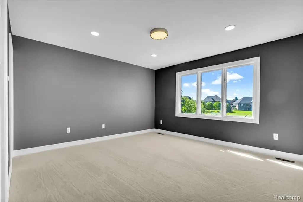 2424 Pebble Beach Drive Oakland Charter Township MI 48363