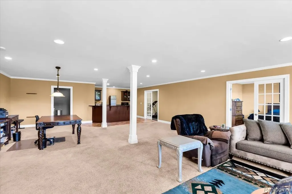 2424 Pebble Beach Drive Oakland Charter Township MI 48363
