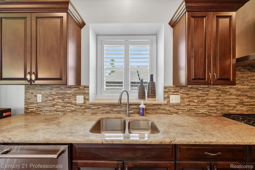 2212 Heidi Drive Addison Township MI 48370