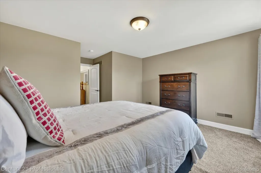 2212 Heidi Drive Addison Township MI 48370