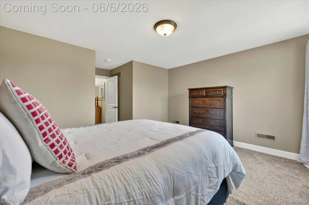 2212 Heidi Drive Addison Township MI 48370