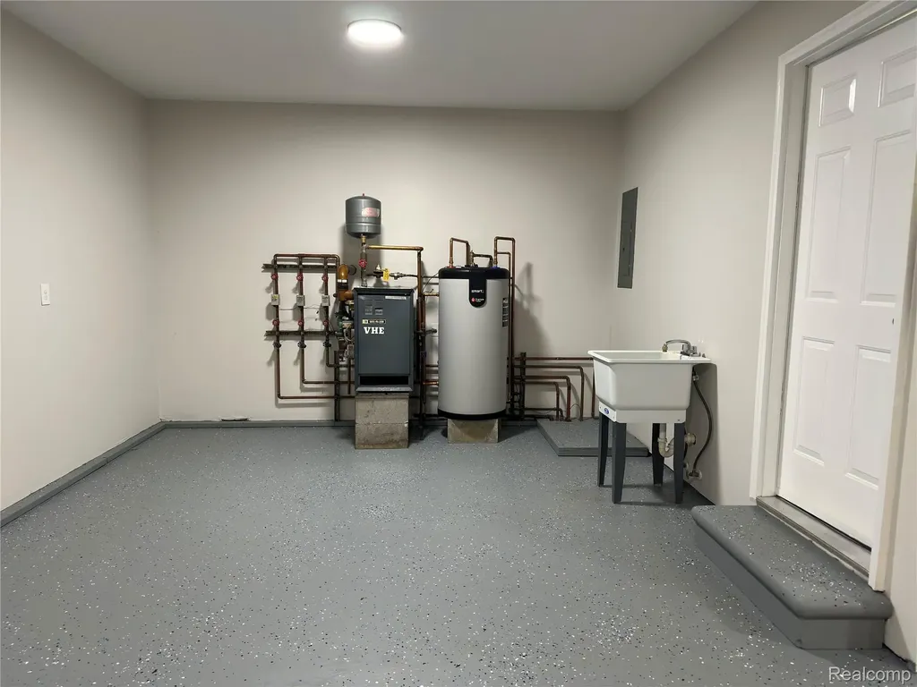4233 State Road Fort Gratiot Charter Township MI 48059