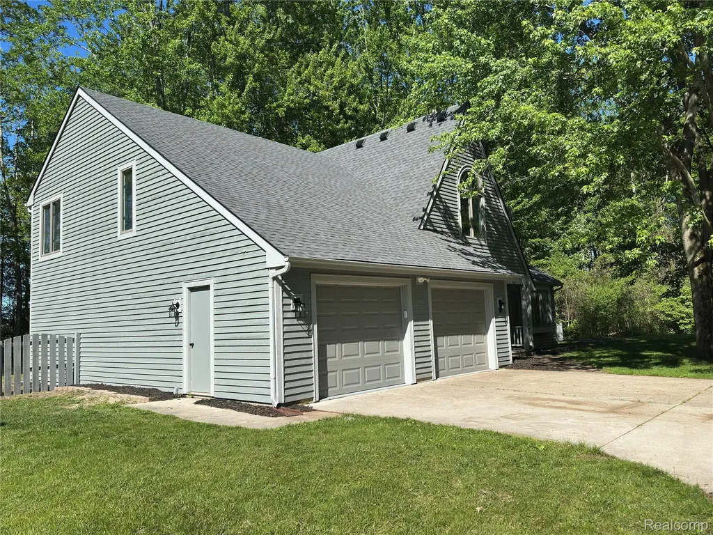 4233 State Road Fort Gratiot Charter Township MI 48059