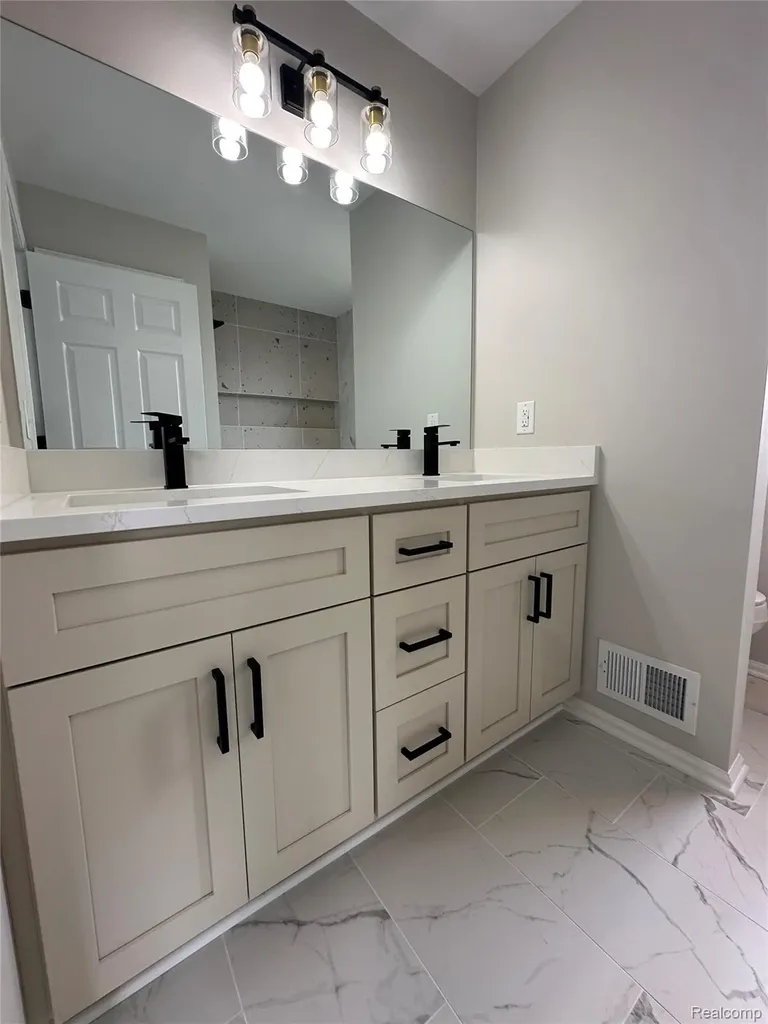 56602 Winding Creek Drive Macomb Township MI 48042