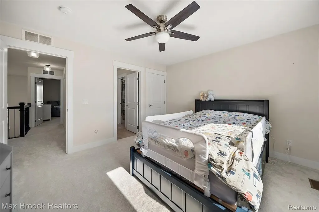 1942 Nottingham Drive Rochester Hills City MI 48307