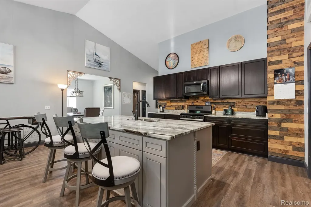 3099 Fruit Street Clay Township MI 48001