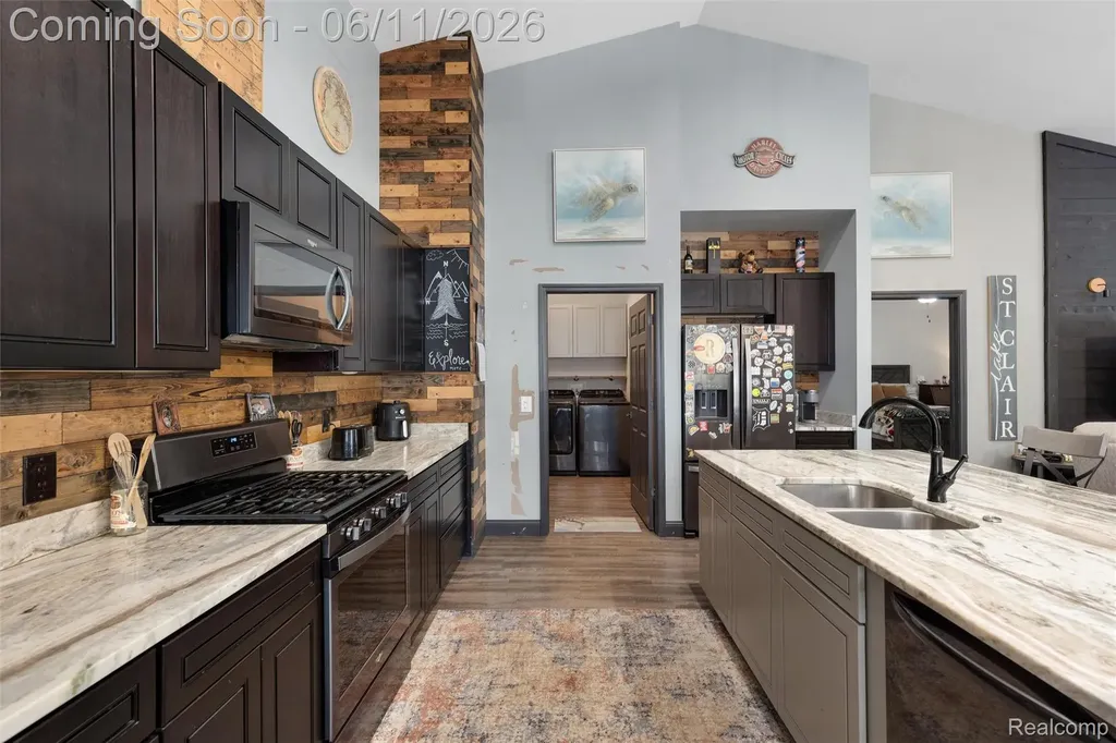 3099 Fruit Street Clay Township MI 48001