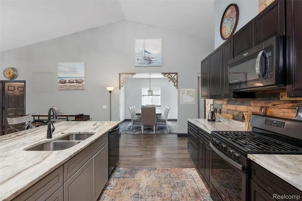 3099 Fruit Street Clay Township MI 48001