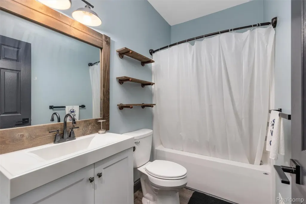 3099 Fruit Street Clay Township MI 48001
