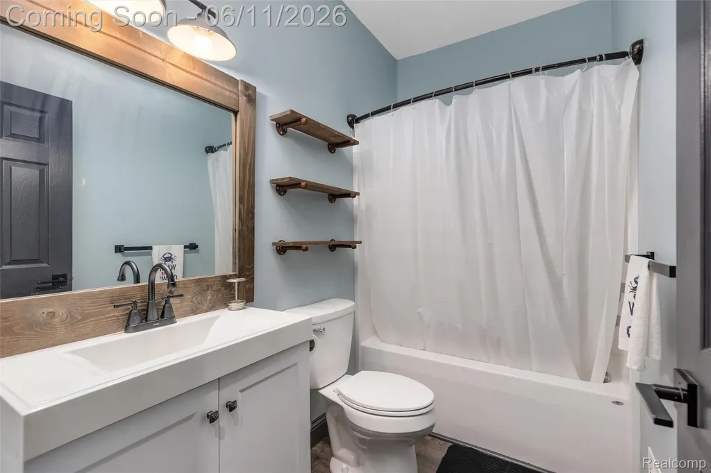 3099 Fruit Street Clay Township MI 48001