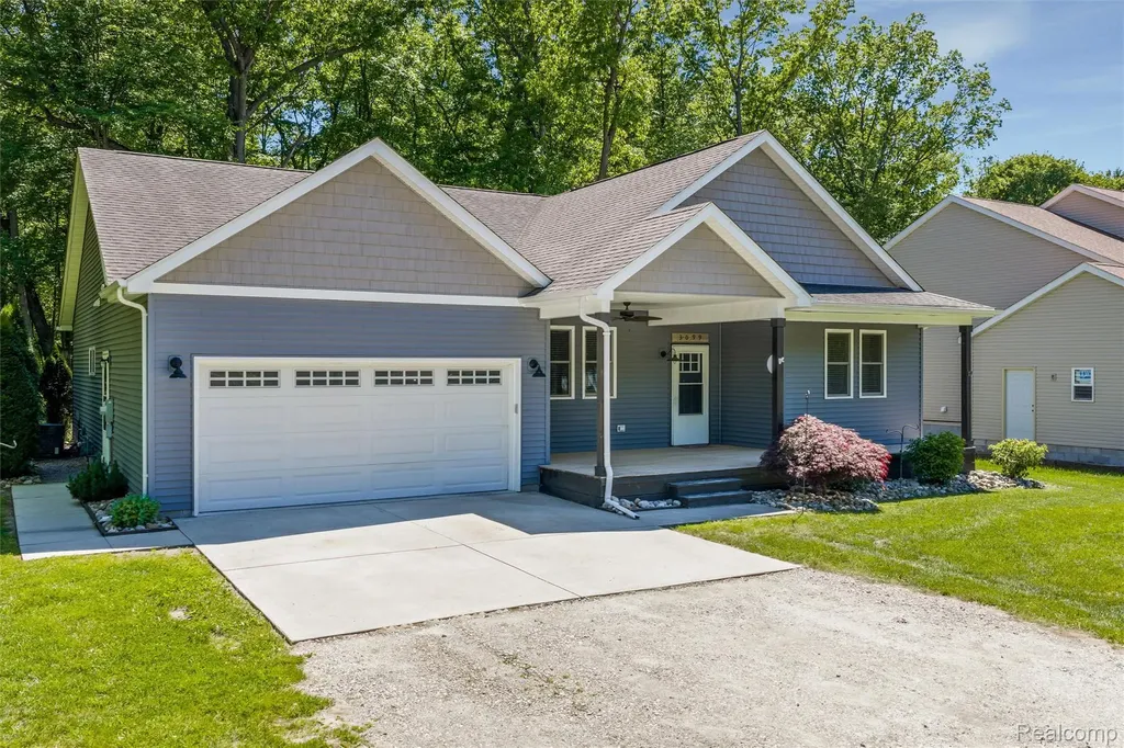 3099 Fruit Street Clay Township MI 48001