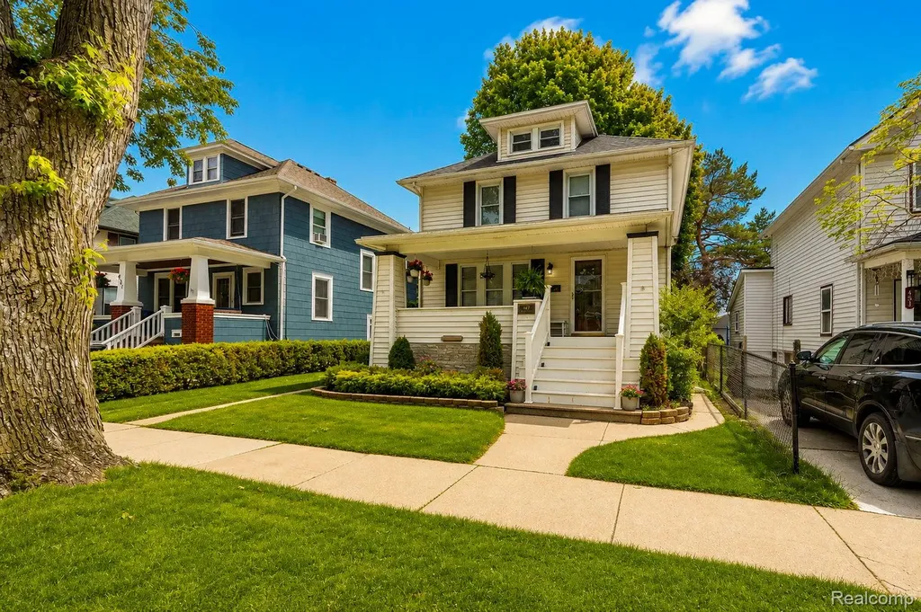 447 Maple Street Wyandotte City MI 48192