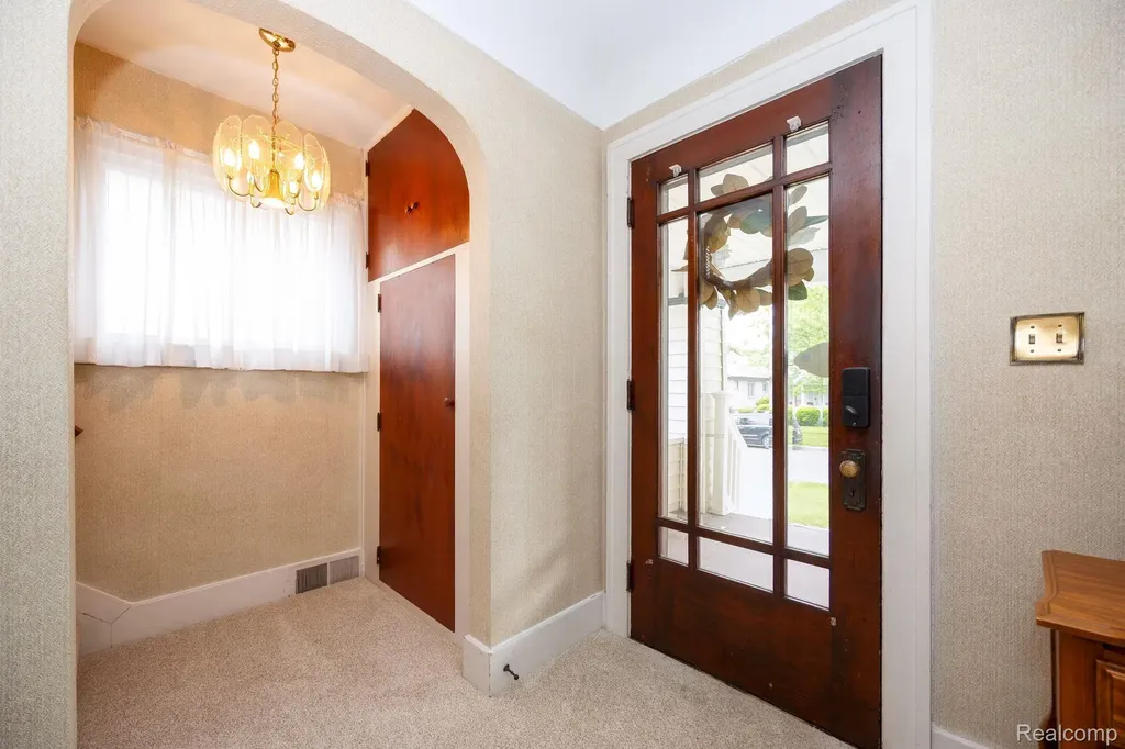447 Maple Street Wyandotte City MI 48192