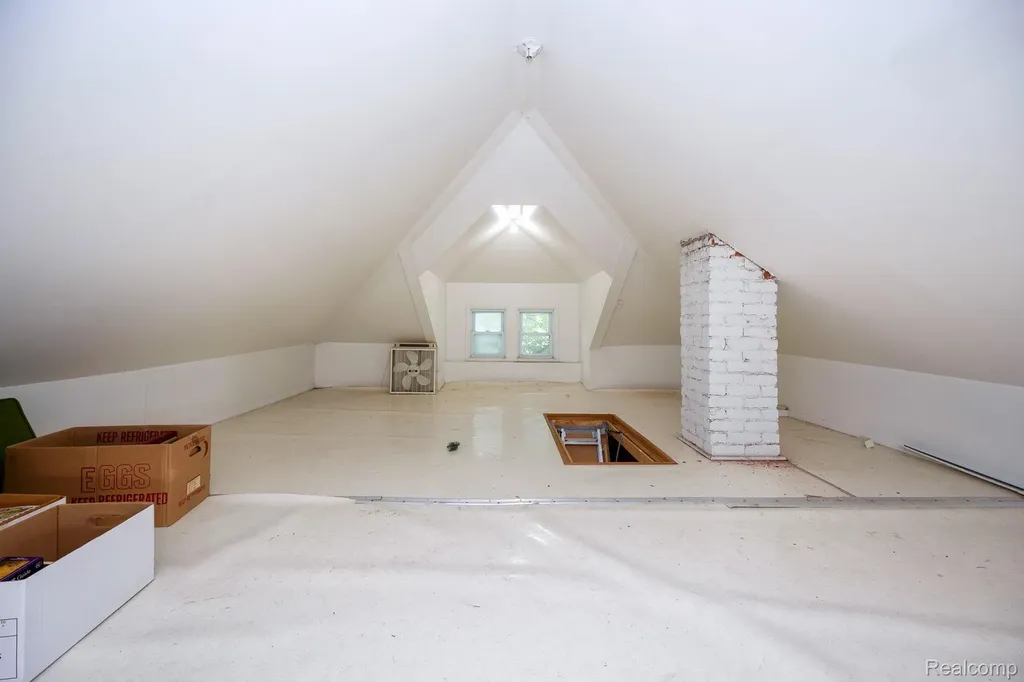 447 Maple Street Wyandotte City MI 48192