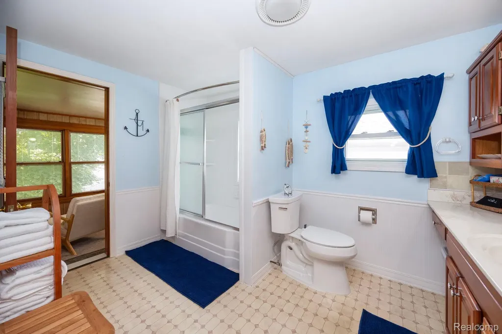 447 Maple Street Wyandotte City MI 48192