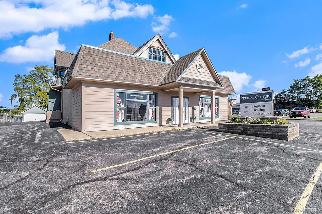 217-231 N Main Street Plymouth City MI 48170