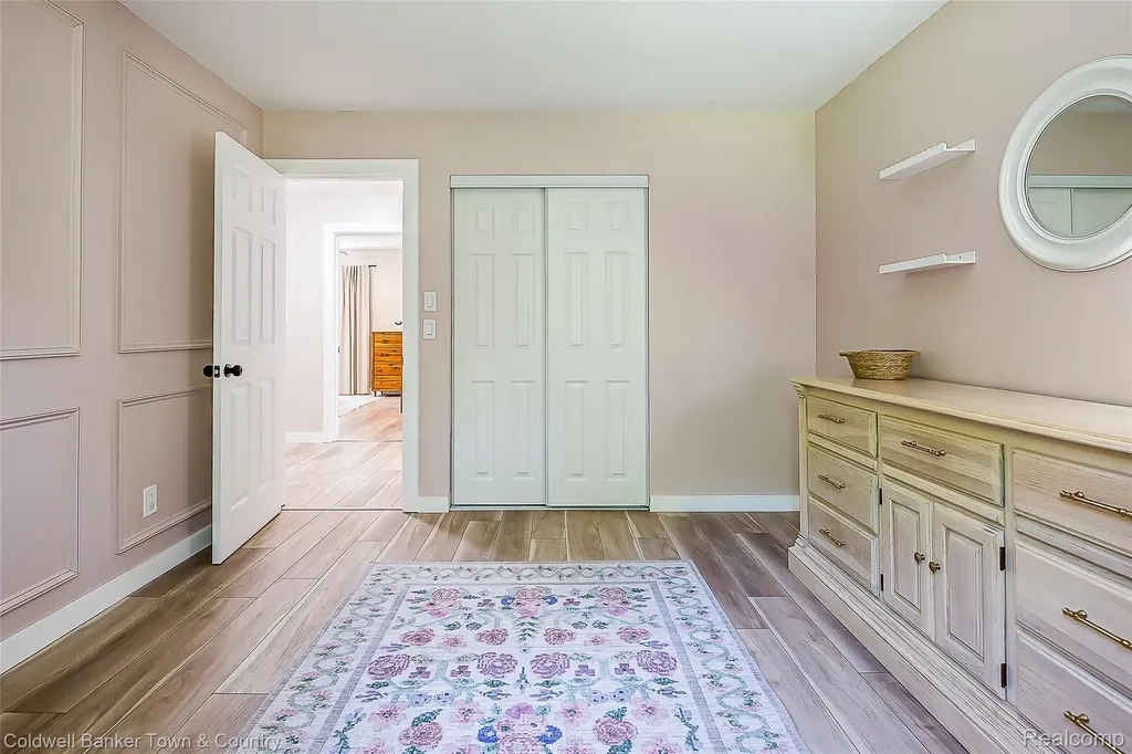 4225 N Tipsico Lake Road Hartland Township MI 48353