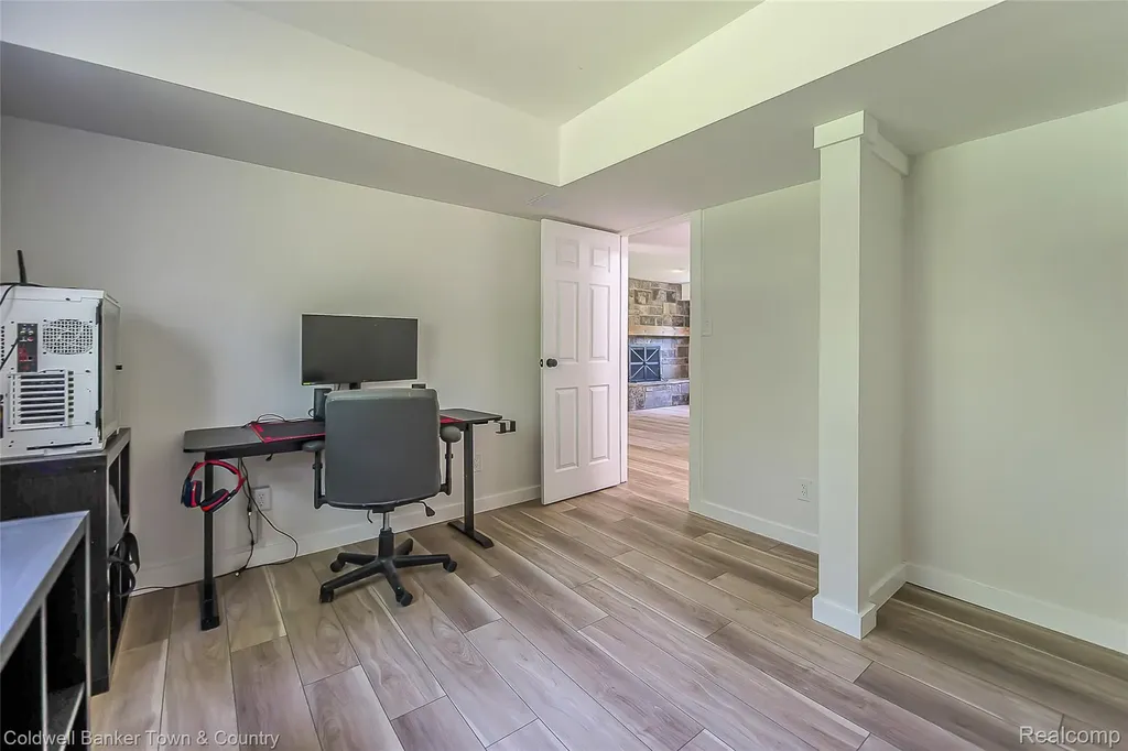 4225 N Tipsico Lake Road Hartland Township MI 48353