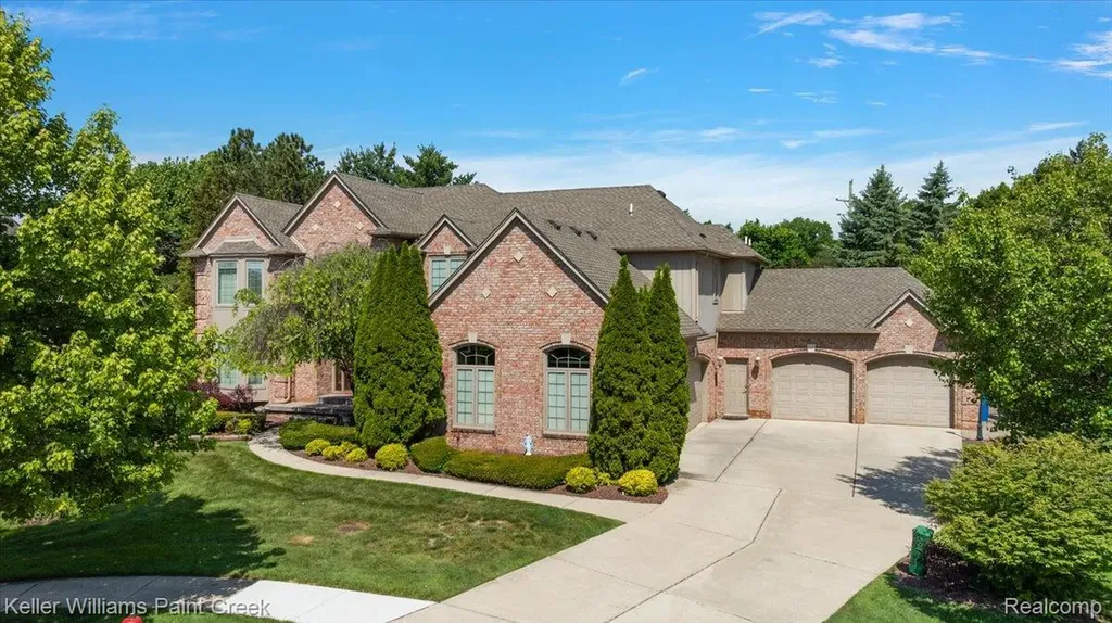 13150 Rhea Court Shelby Charter Township MI 48315