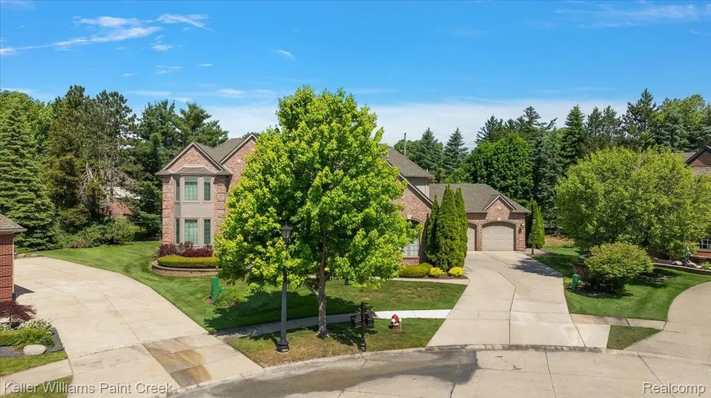 13150 Rhea Court Shelby Charter Township MI 48315