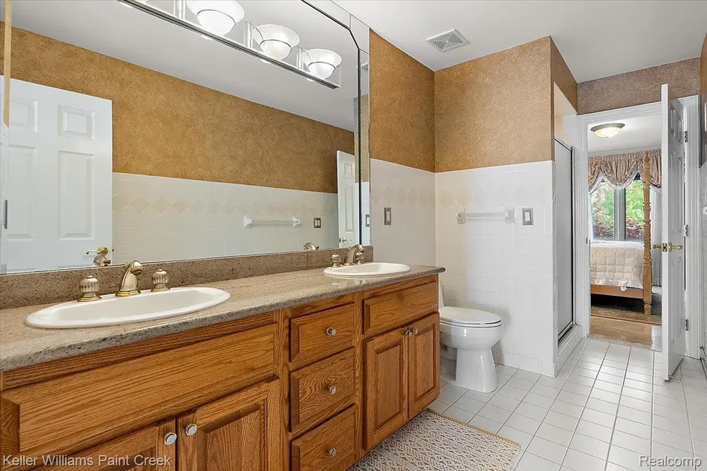 13150 Rhea Court Shelby Charter Township MI 48315