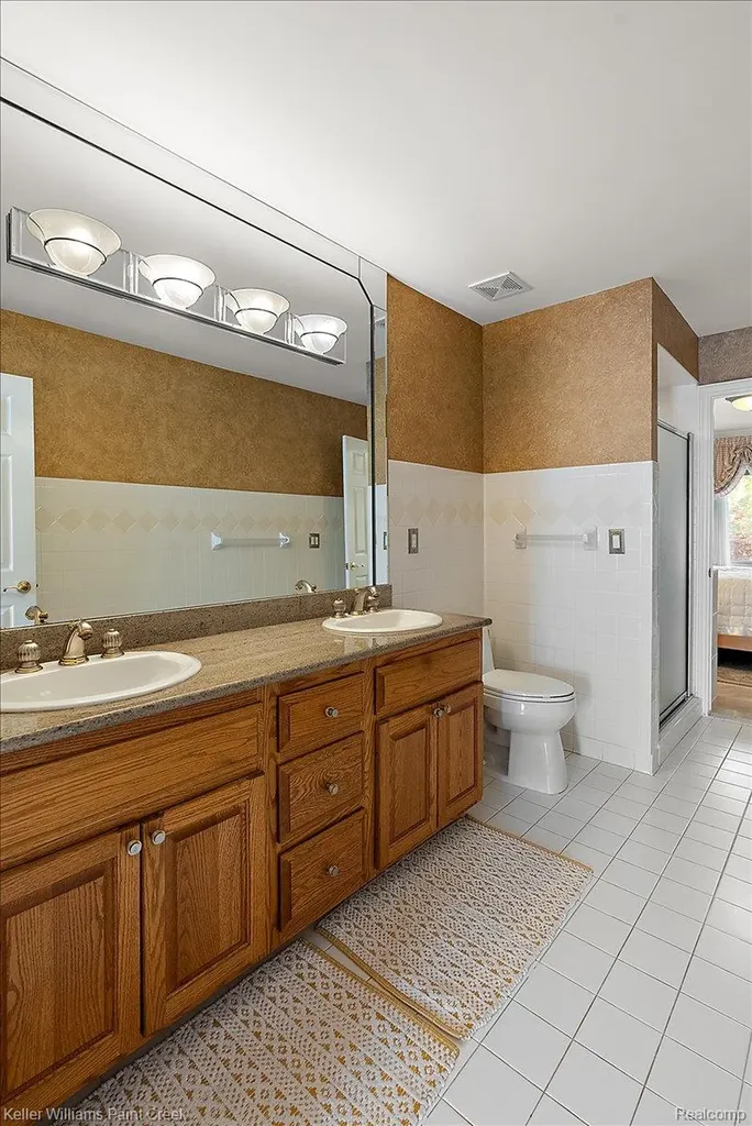 13150 Rhea Court Shelby Charter Township MI 48315