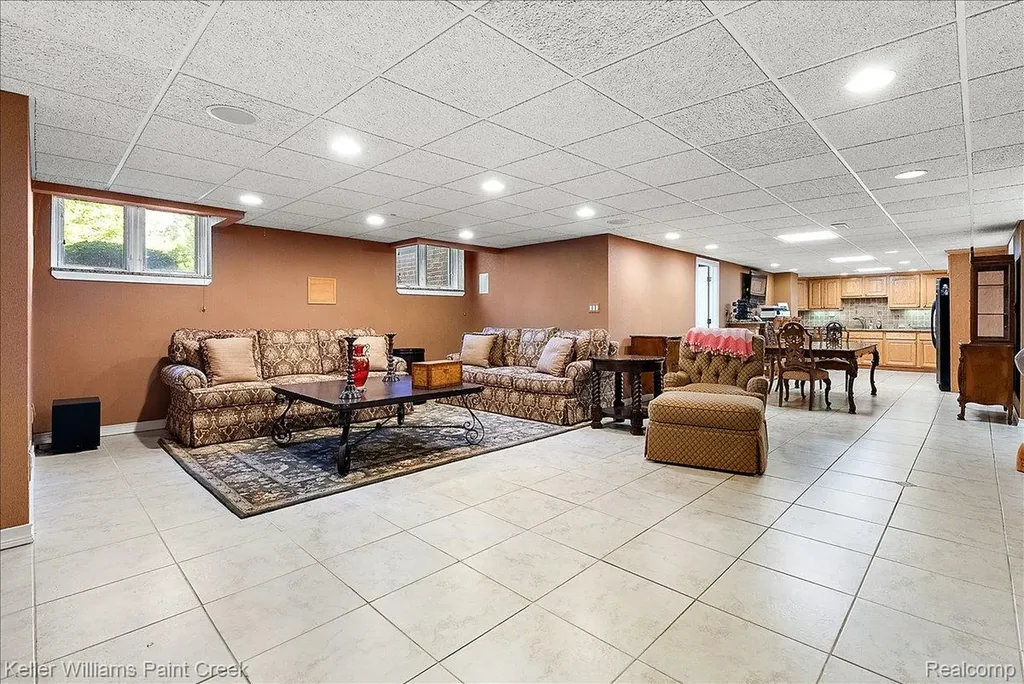 13150 Rhea Court Shelby Charter Township MI 48315