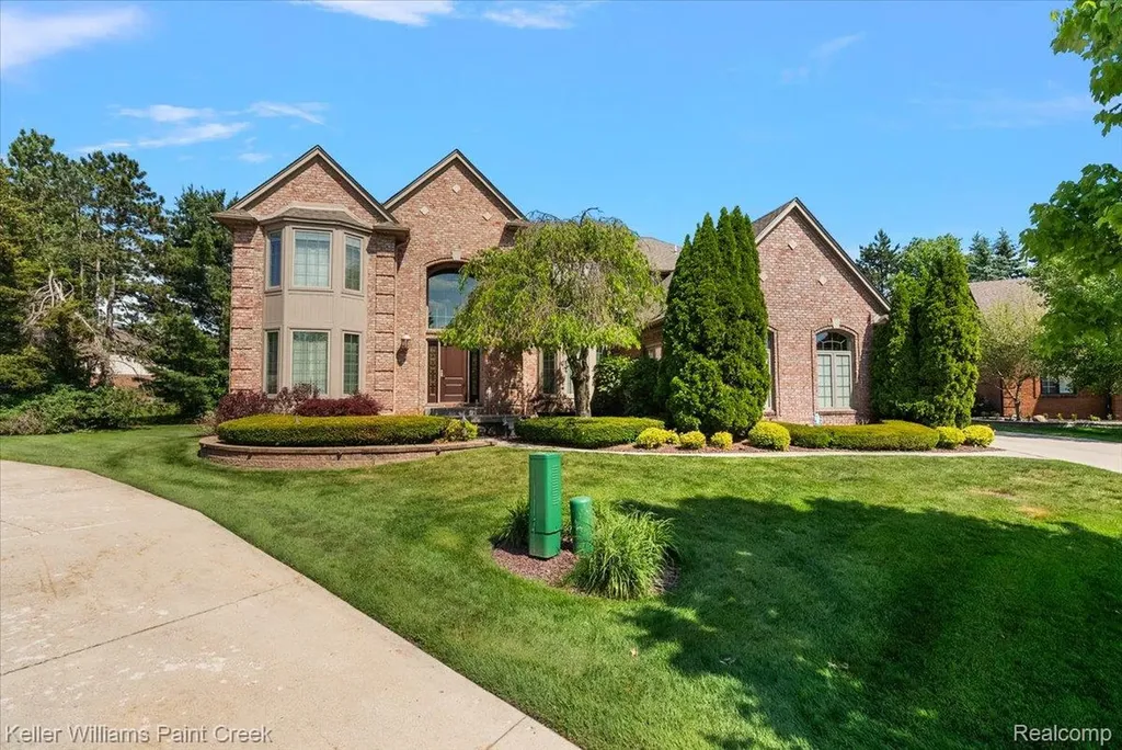 13150 Rhea Court Shelby Charter Township MI 48315