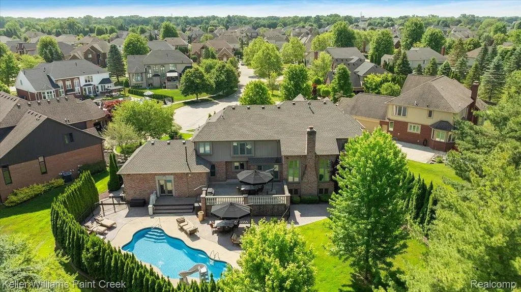 13150 Rhea Court Shelby Charter Township MI 48315