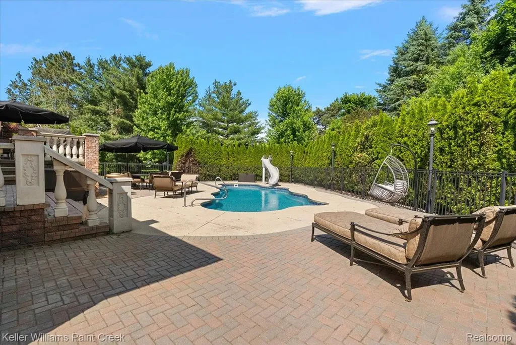 13150 Rhea Court Shelby Charter Township MI 48315
