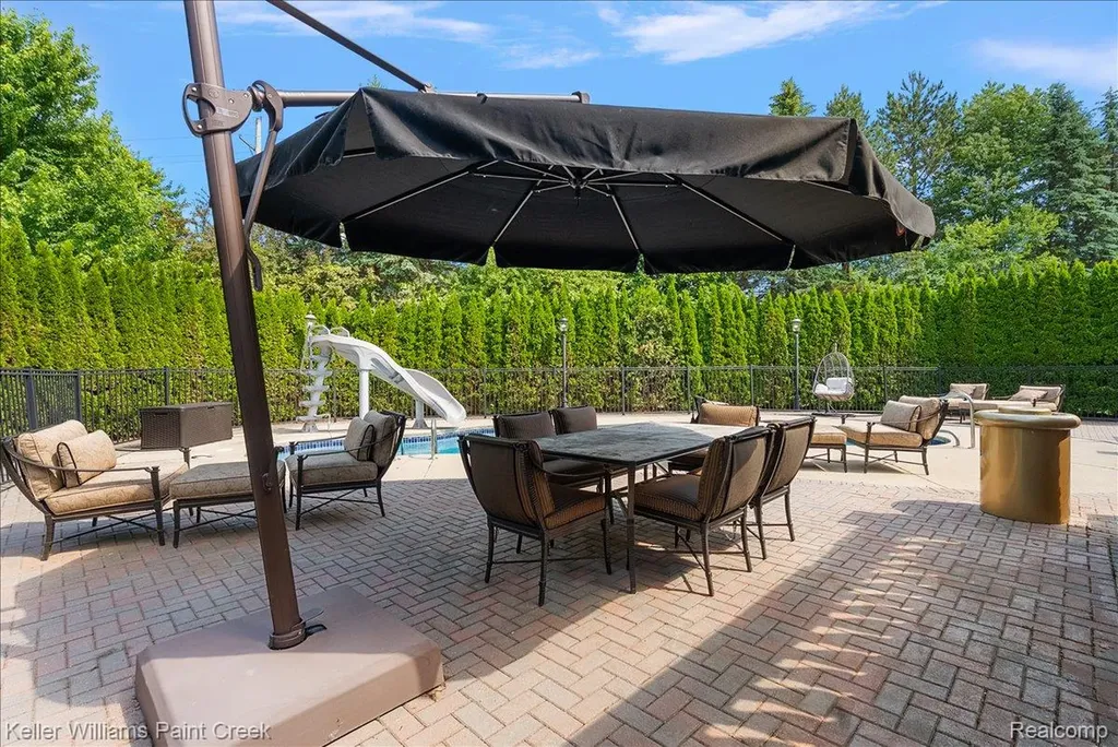 13150 Rhea Court Shelby Charter Township MI 48315
